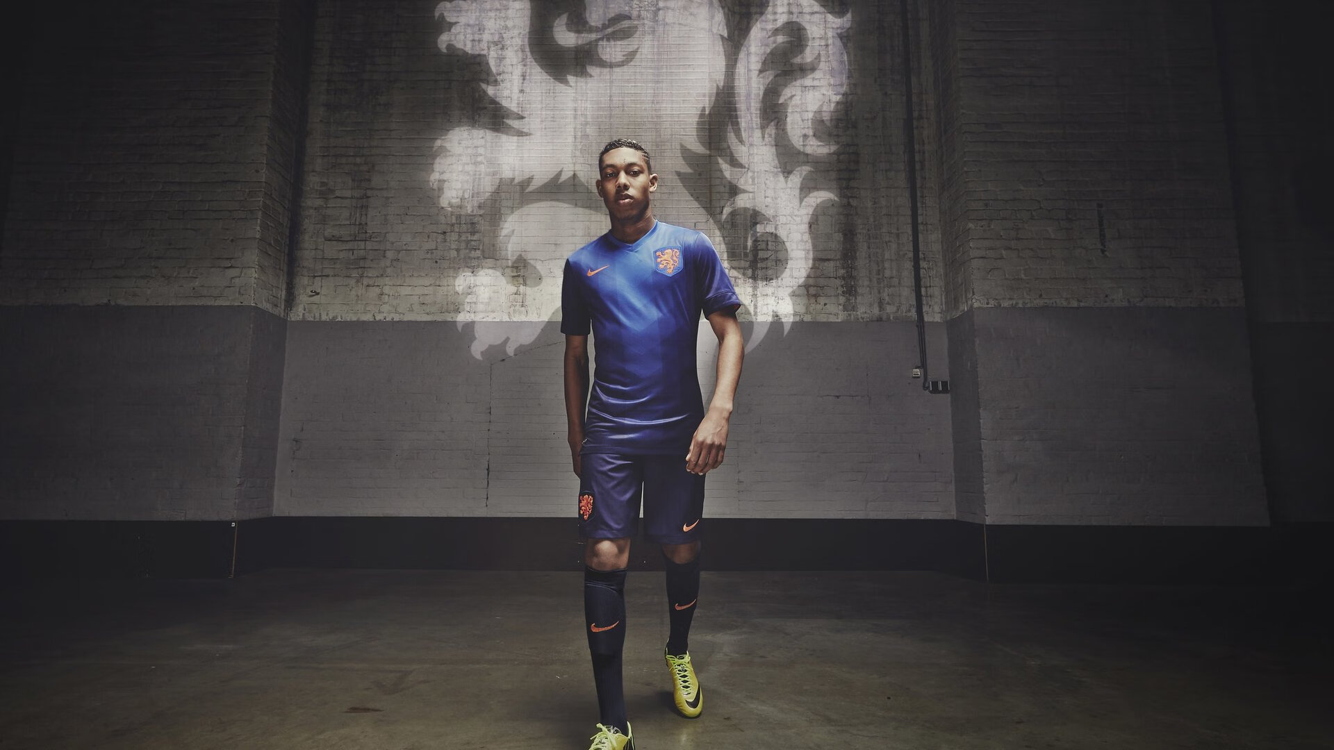 德甲争冠战之夜，伊布完成里程碑