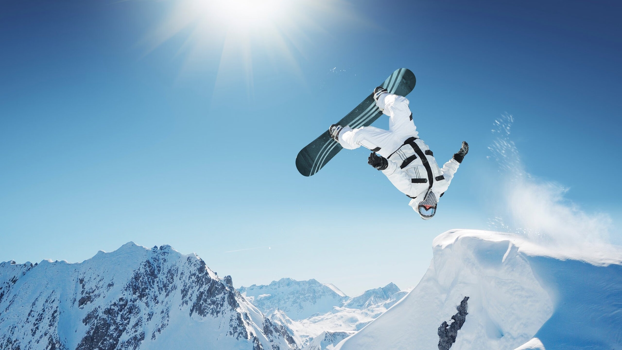 奥亚尔萨瓦尔之夜，一位非NBA球员如何统治季后赛的想象